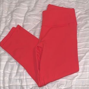 Pink cropped leggings